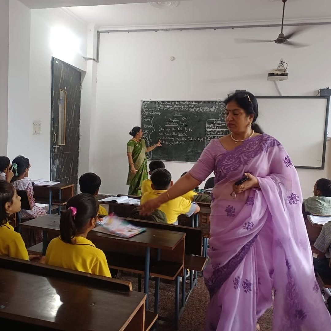 An oral English period in the primary block